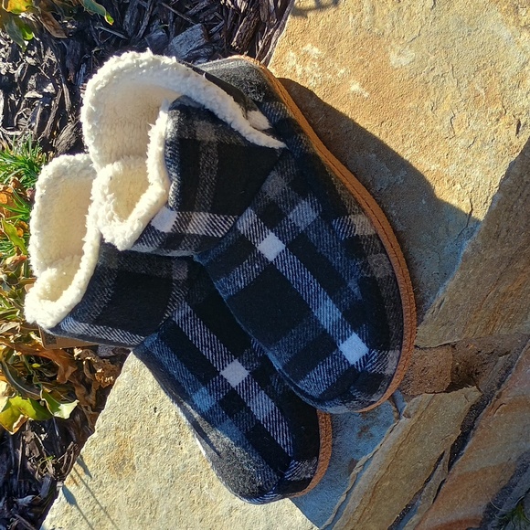 Dearfoams Plaid Slippers Size 5/6 NWT Machine Washable Indoor/Outdoor - Picture 5 of 6